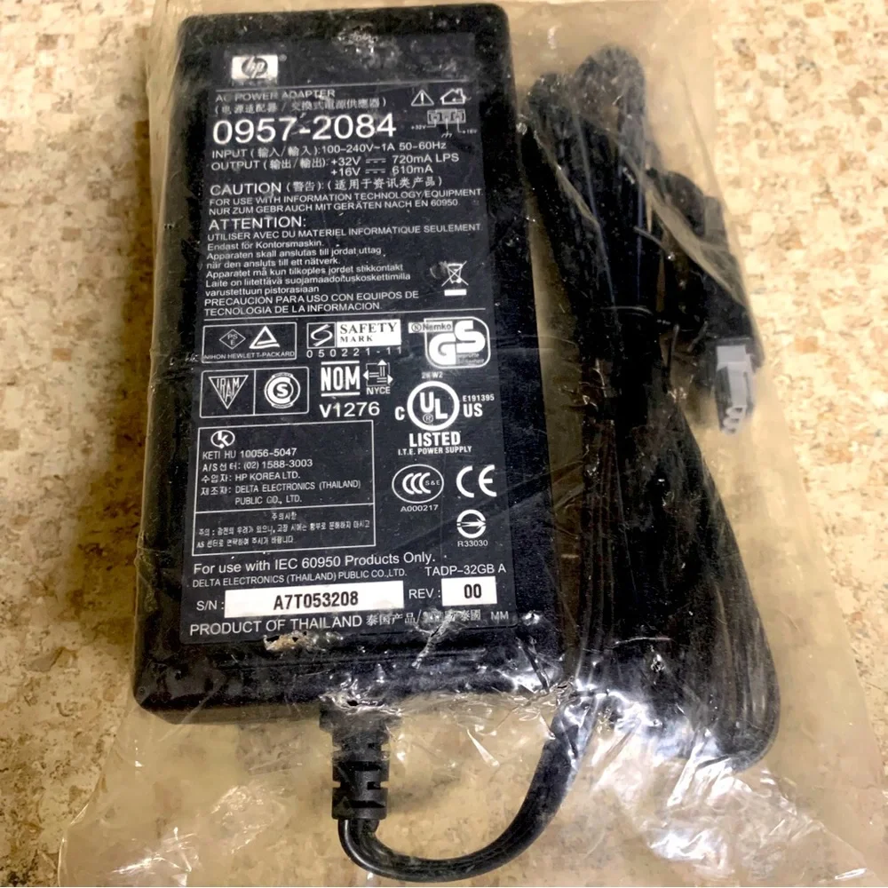 HP Genuine 0957-2084 OEM AC Adapter